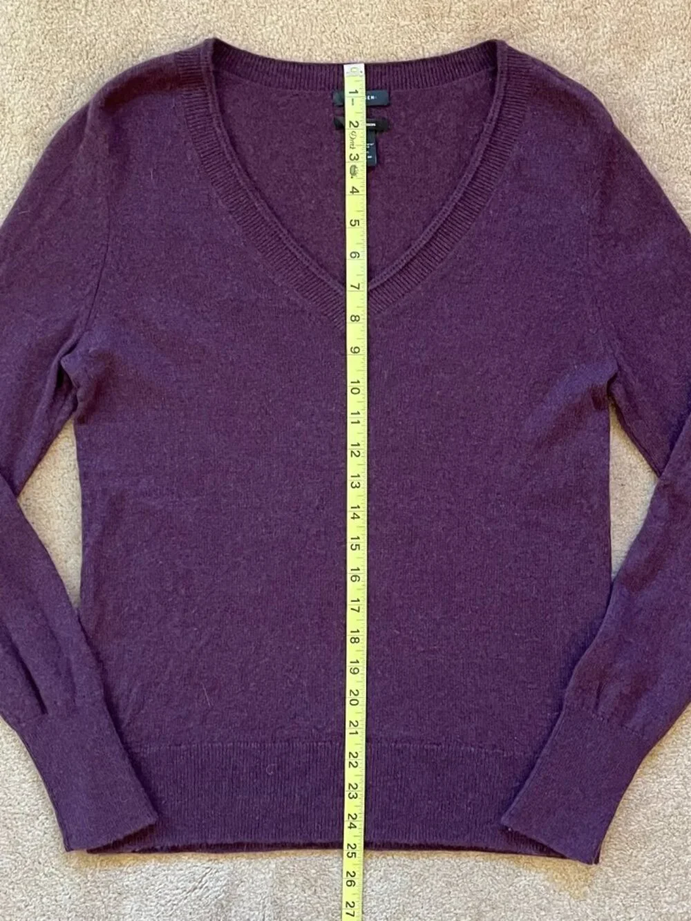 Halogen Women's Purple 100% Cashmere V-Neck Sweater Size M Preppy Quiet Luxury